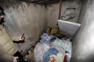 Illustration for article titled China's Underground Dwellers Find Their Homes Cemented Shut